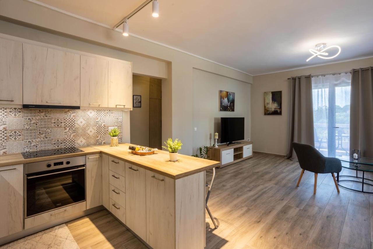 Luxury & Cozy Apartment Messíni Exteriör bild